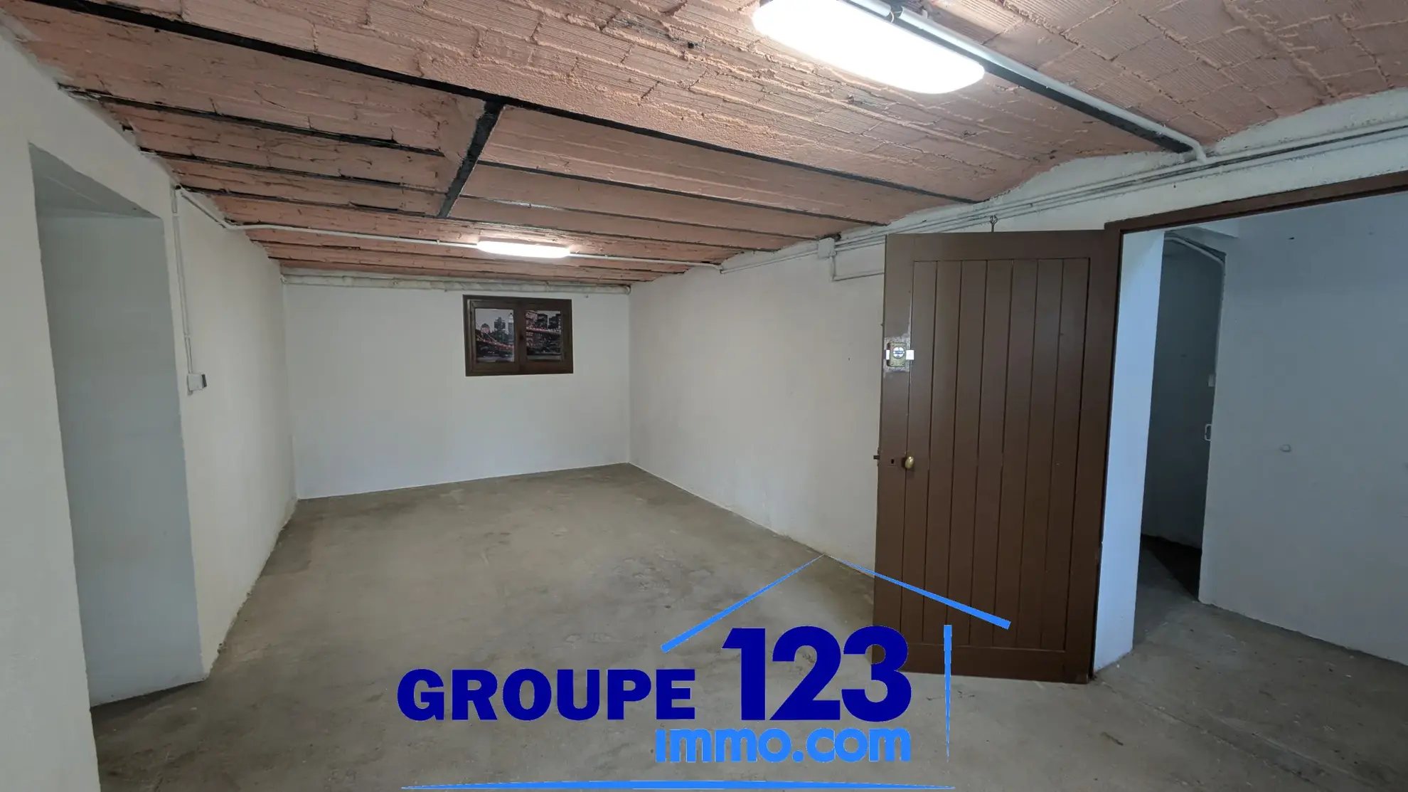 Spacieuse maison familiale avec 4 chambres, jardin et sous-sol à Appoigny 