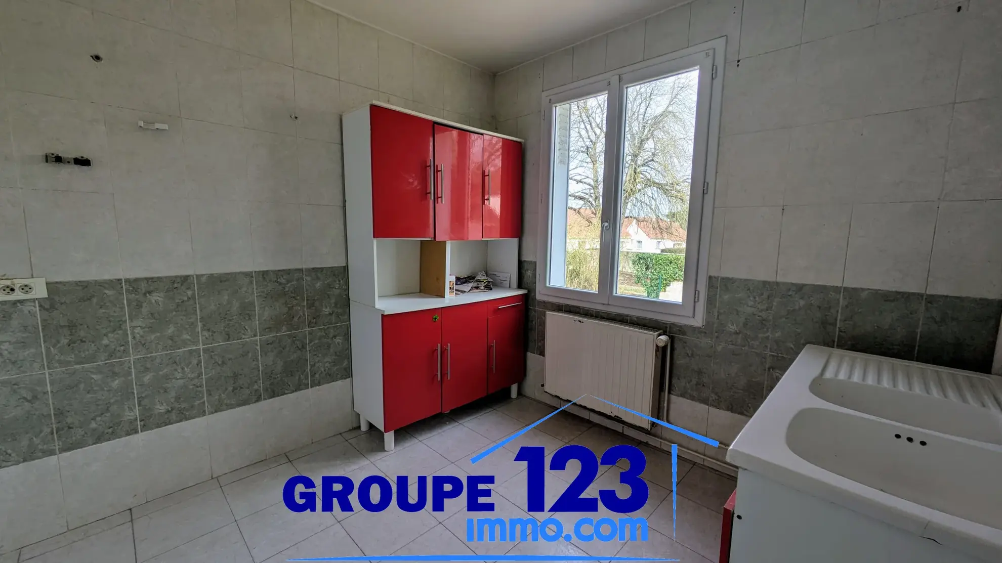 Spacieuse maison familiale avec 4 chambres, jardin et sous-sol à Appoigny 