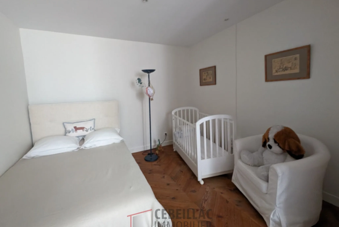 Grand appartement T6 à Clermont-Ferrand, idéal famille, proche écoles et commodités 