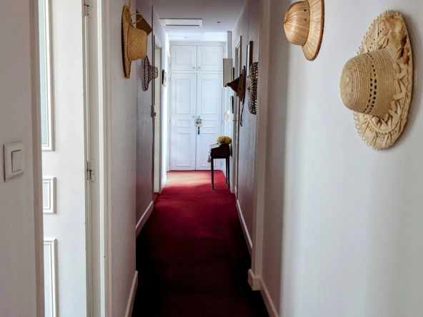Grand appartement T6 à Clermont-Ferrand, idéal famille, proche écoles et commodités 