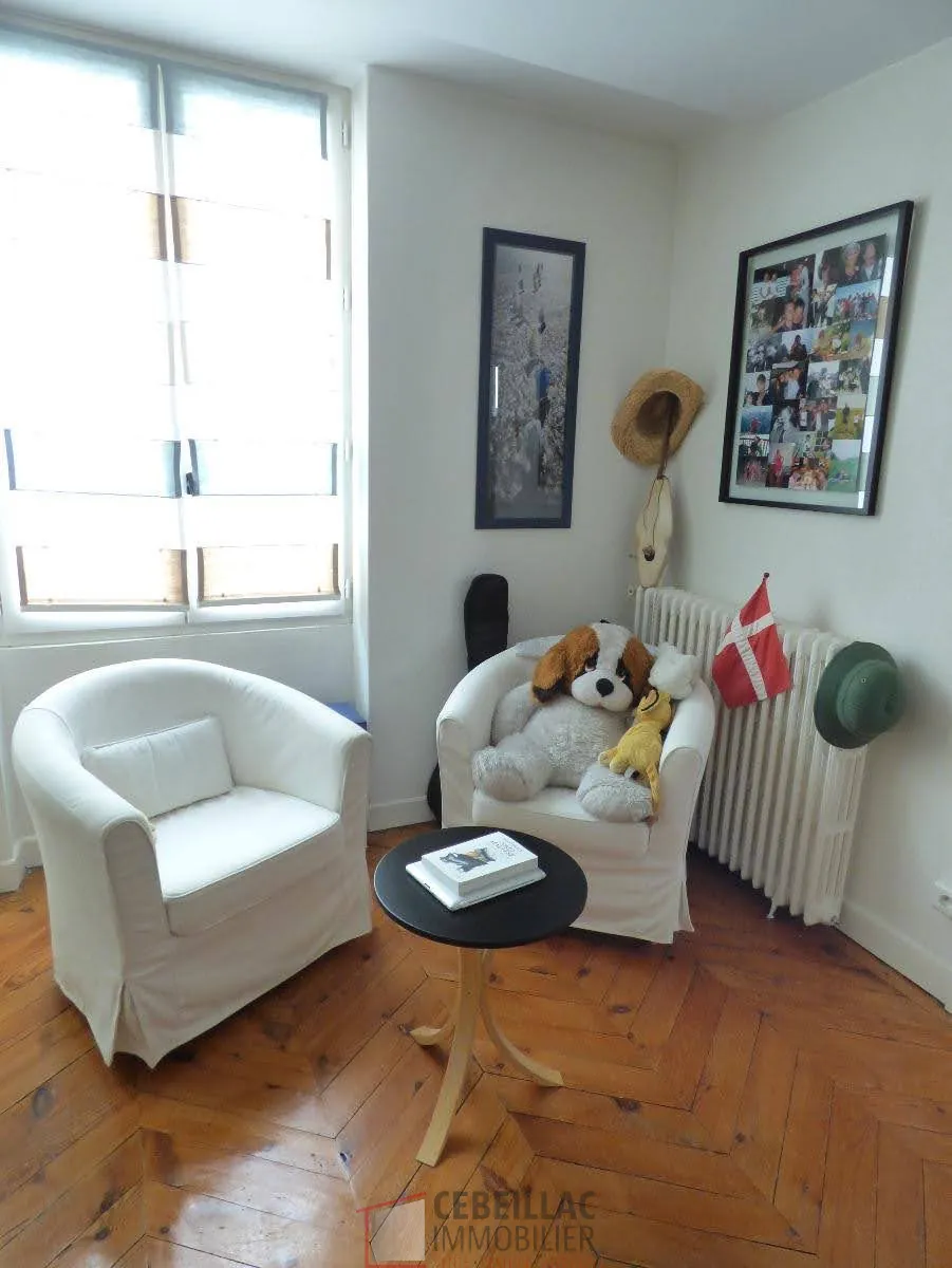 Grand appartement T6 à Clermont-Ferrand, idéal famille, proche écoles et commodités 
