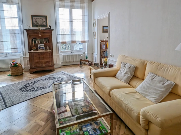 Grand appartement T6 à Clermont-Ferrand, idéal famille, proche écoles et commodités