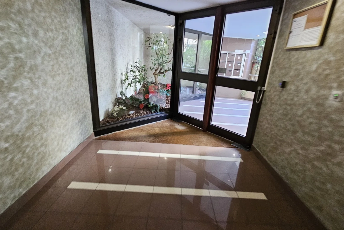 Appartement T2 avec terrasse à Nice – Spacieux et lumineux 