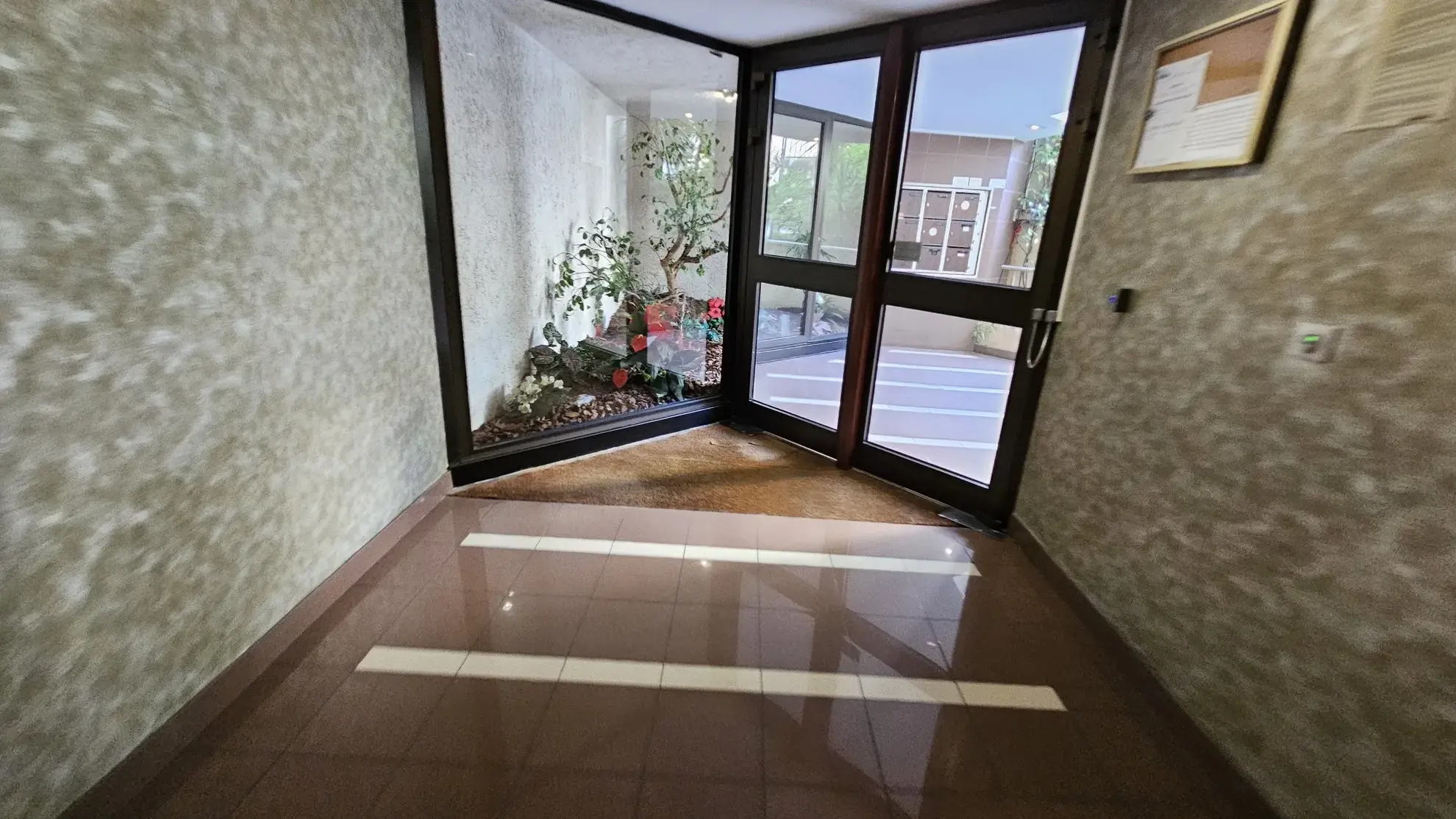 Appartement T2 avec terrasse à Nice – Spacieux et lumineux 