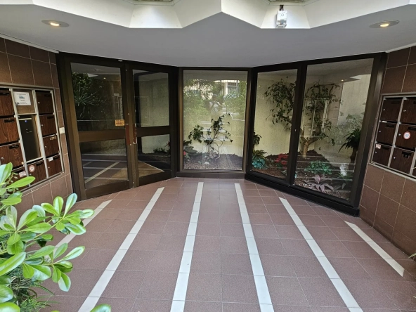 Appartement T2 avec terrasse à Nice – Spacieux et lumineux 