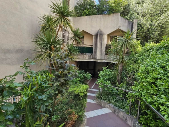 Appartement T2 avec terrasse à Nice – Spacieux et lumineux 