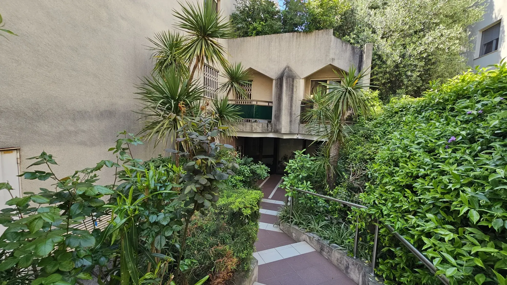 Appartement T2 avec terrasse à Nice – Spacieux et lumineux 