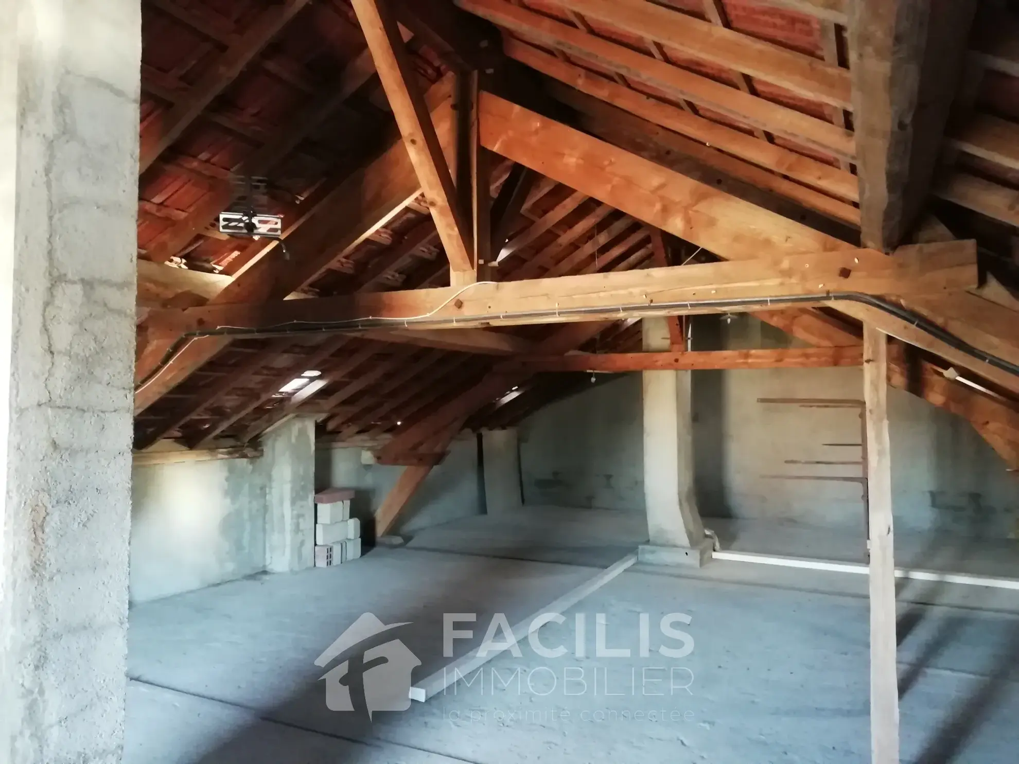 Charmante maison de village de 90m² avec dépendances en région Centre-Allier 