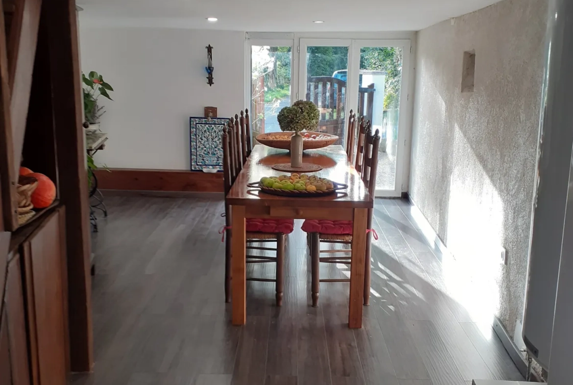 Charmante maison en pierre avec 3 chambres au cœur du Périgord-Limousin 