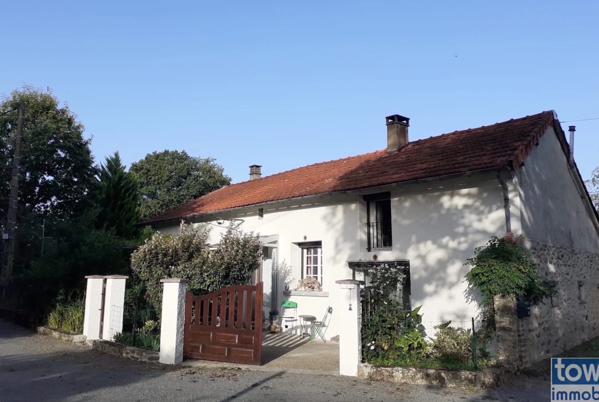 Charmante maison en pierre avec 3 chambres au cœur du Périgord-Limousin 