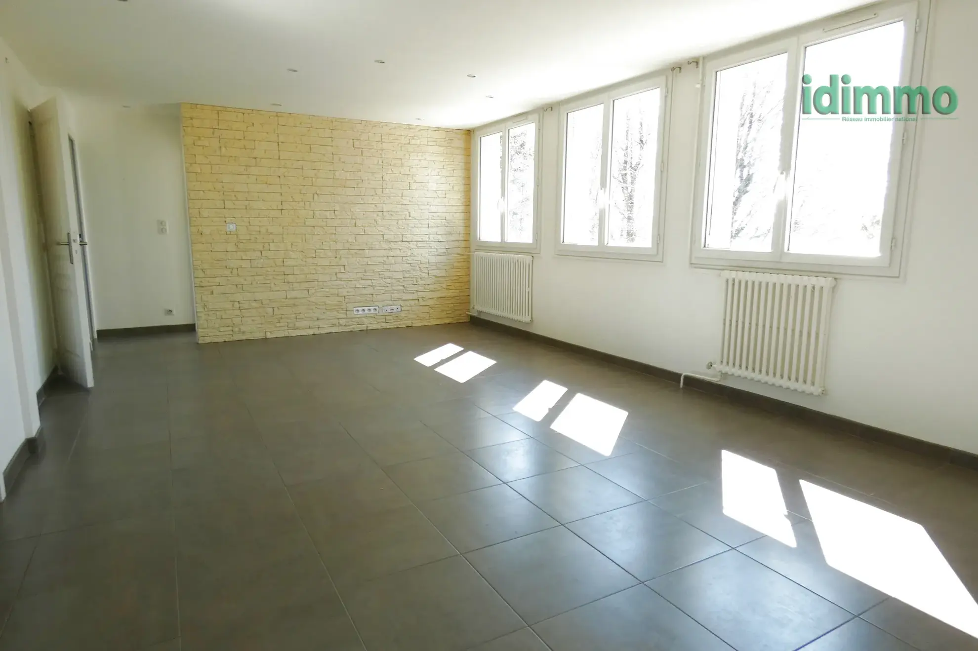 Vente Appartement T4 Lumineux avec Garage et Cave à Aurillac Gare 