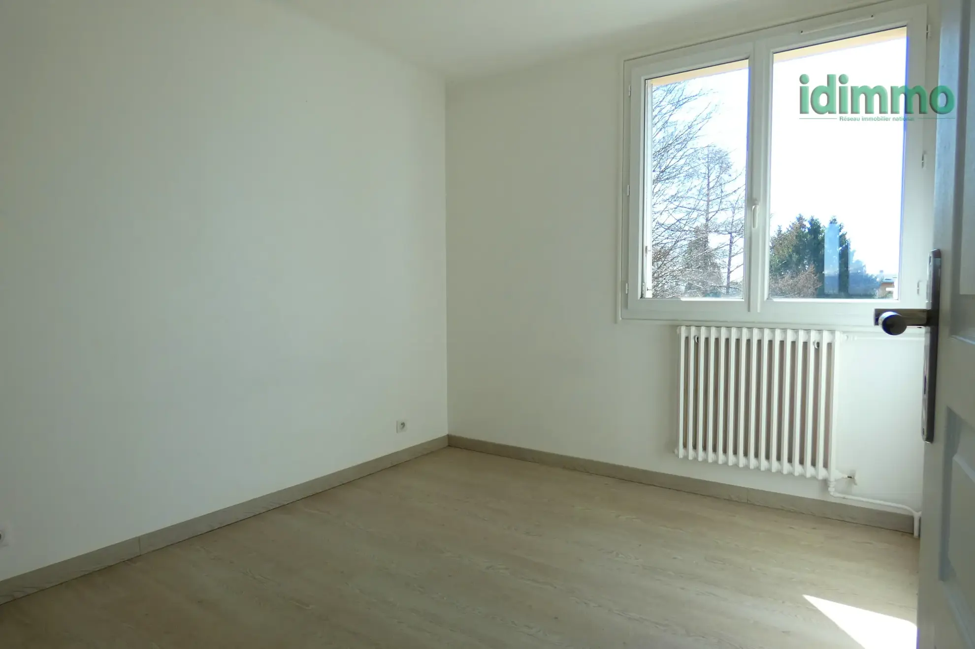Vente Appartement T4 Lumineux avec Garage et Cave à Aurillac Gare 