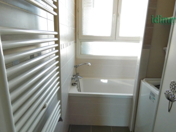 Vente Appartement T4 Lumineux avec Garage et Cave à Aurillac Gare 
