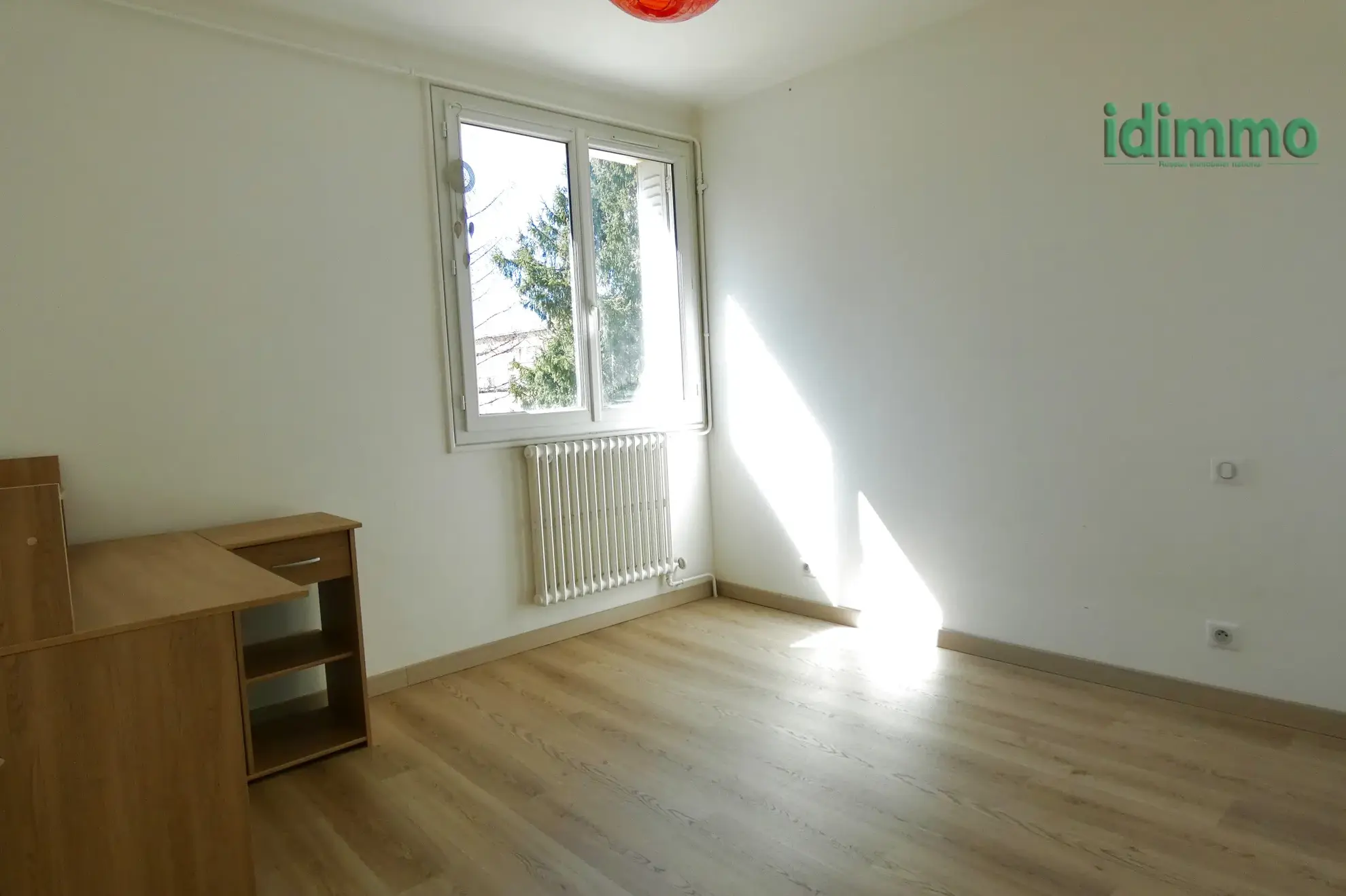 Vente Appartement T4 Lumineux avec Garage et Cave à Aurillac Gare 