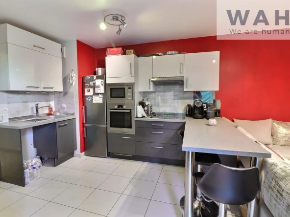 Appartement T3 de 61 m² avec terrasse et parking à Montpellier Ovalie