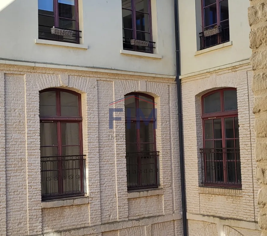 Bel appartement F3 calme avec vue sur cour à Dieppe - 74,79 m² 