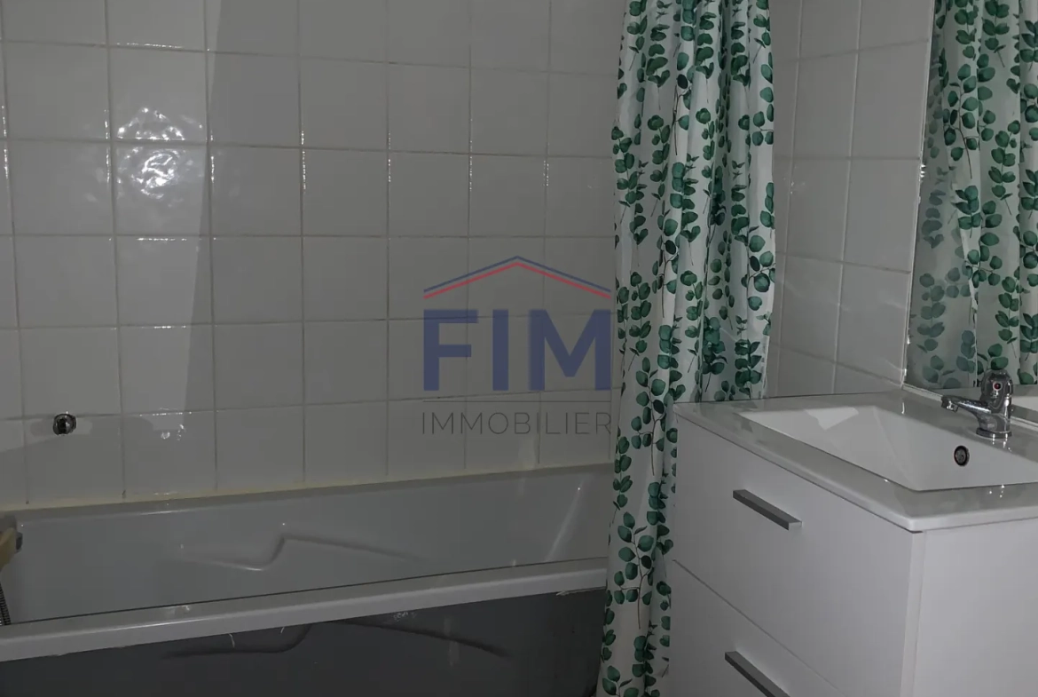 Bel appartement F3 calme avec vue sur cour à Dieppe - 74,79 m² 