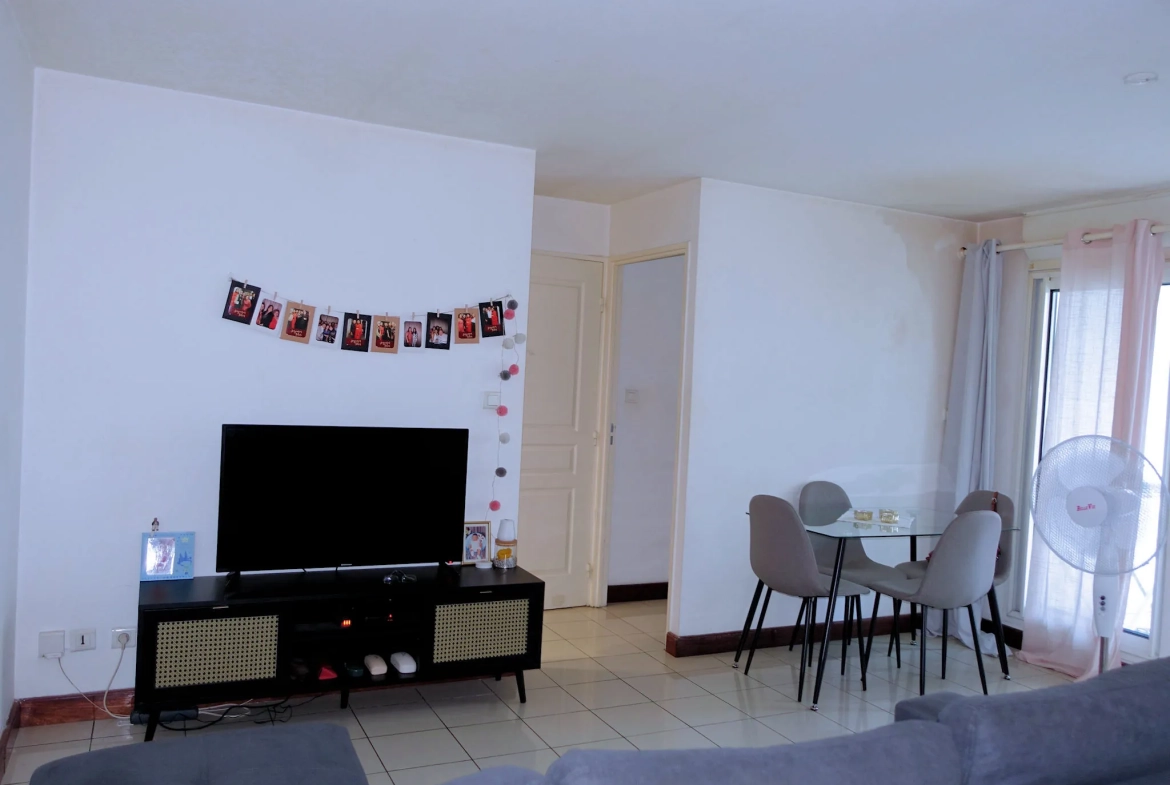Appartement T2 de 44m² à Sainte Clotilde, Saint-Denis avec parking et bail en cours 