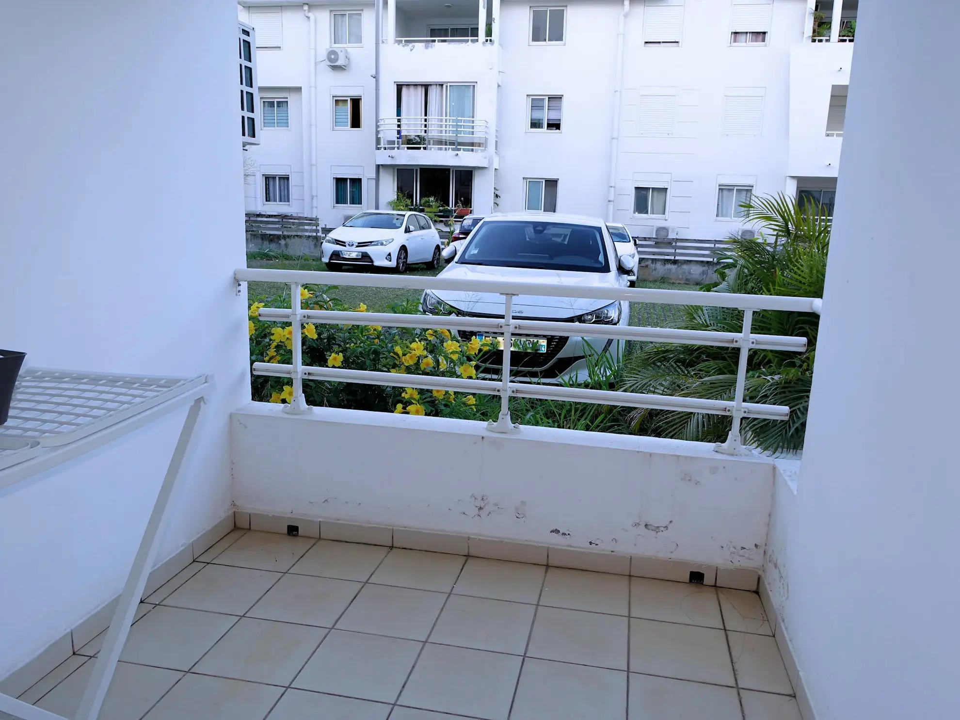 Appartement T2 de 44m² à Sainte Clotilde, Saint-Denis avec parking et bail en cours 