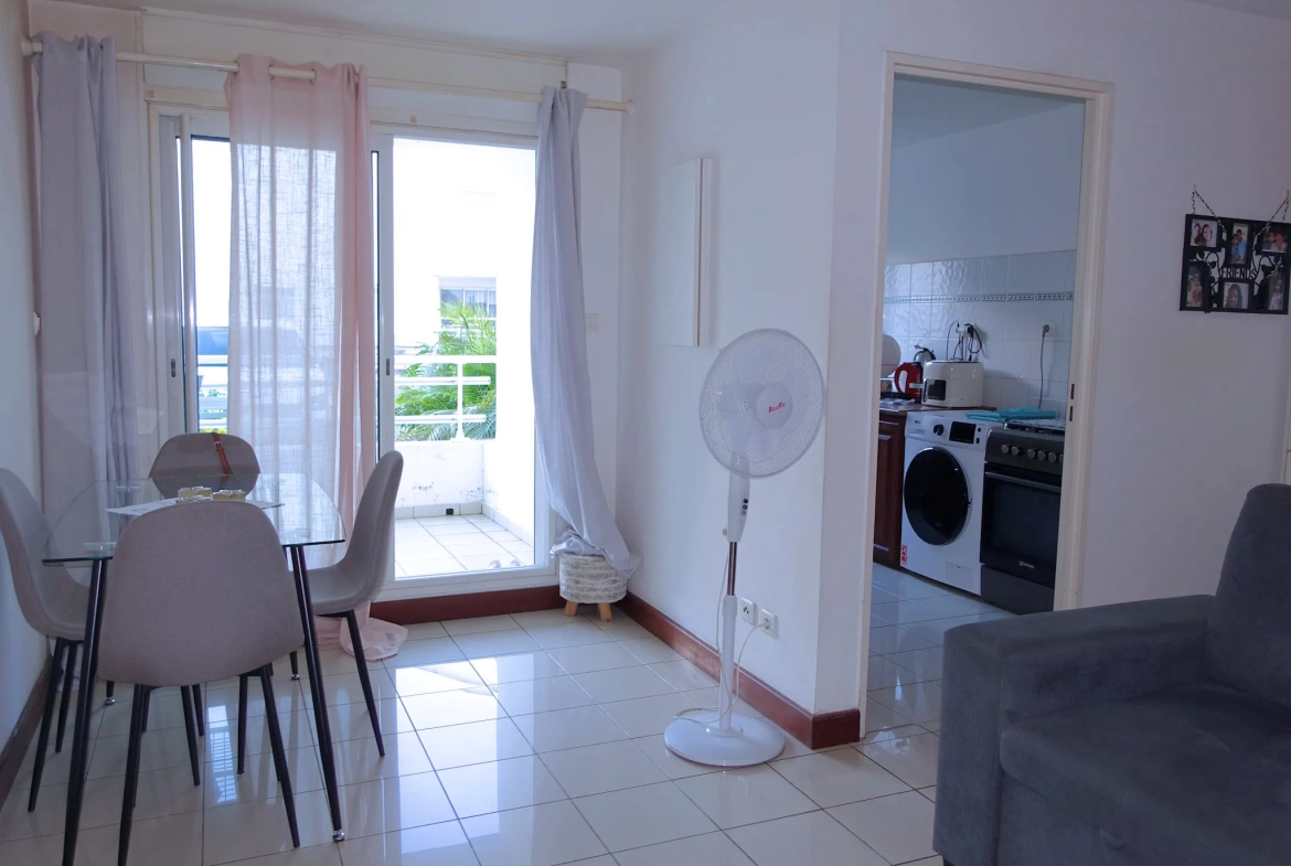 Appartement T2 de 44m² à Sainte Clotilde, Saint-Denis avec parking et bail en cours 