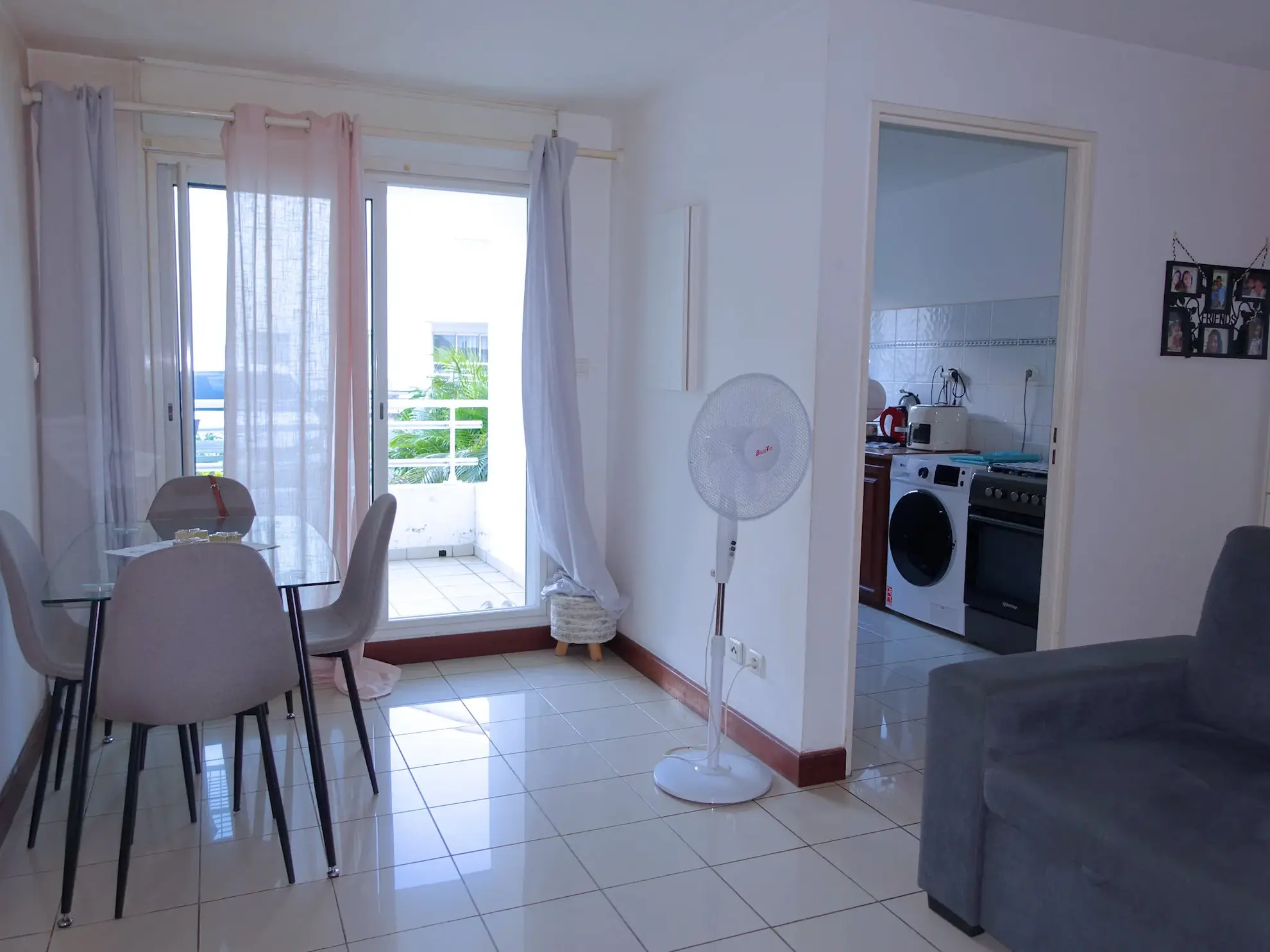 Appartement T2 de 44m² à Sainte Clotilde, Saint-Denis avec parking et bail en cours 