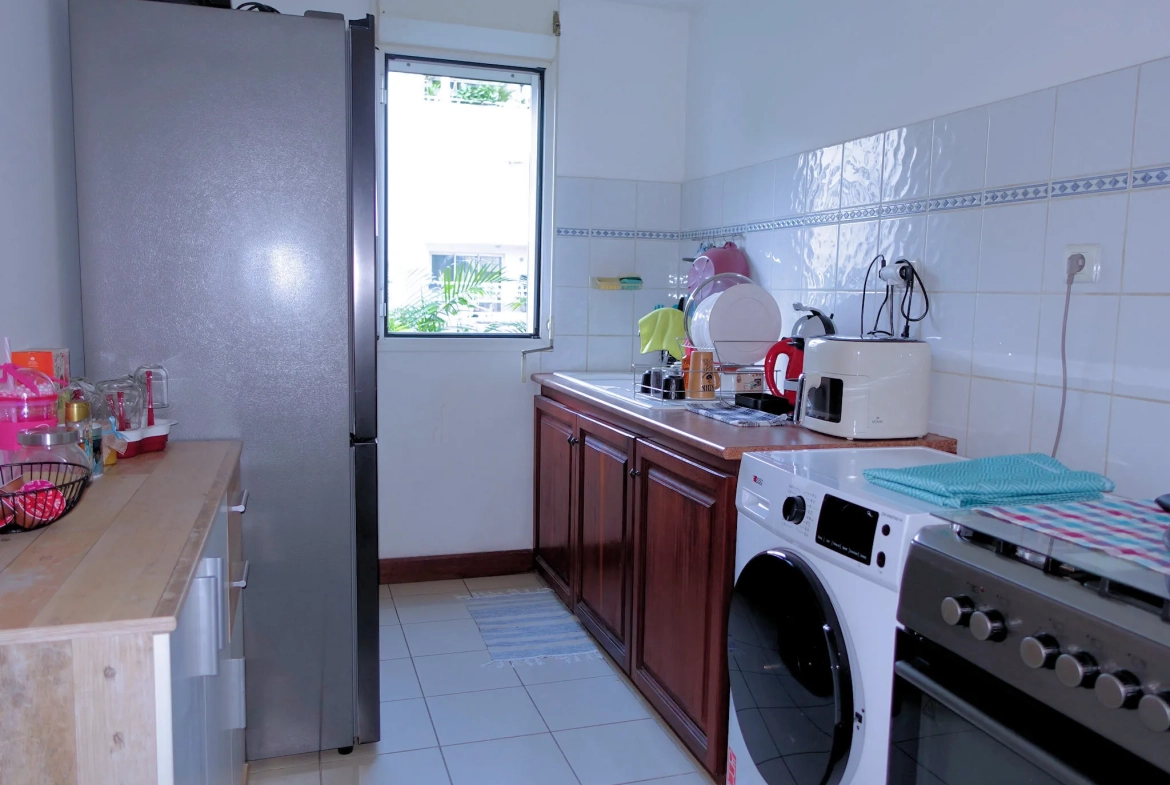 Appartement T2 de 44m² à Sainte Clotilde, Saint-Denis avec parking et bail en cours 