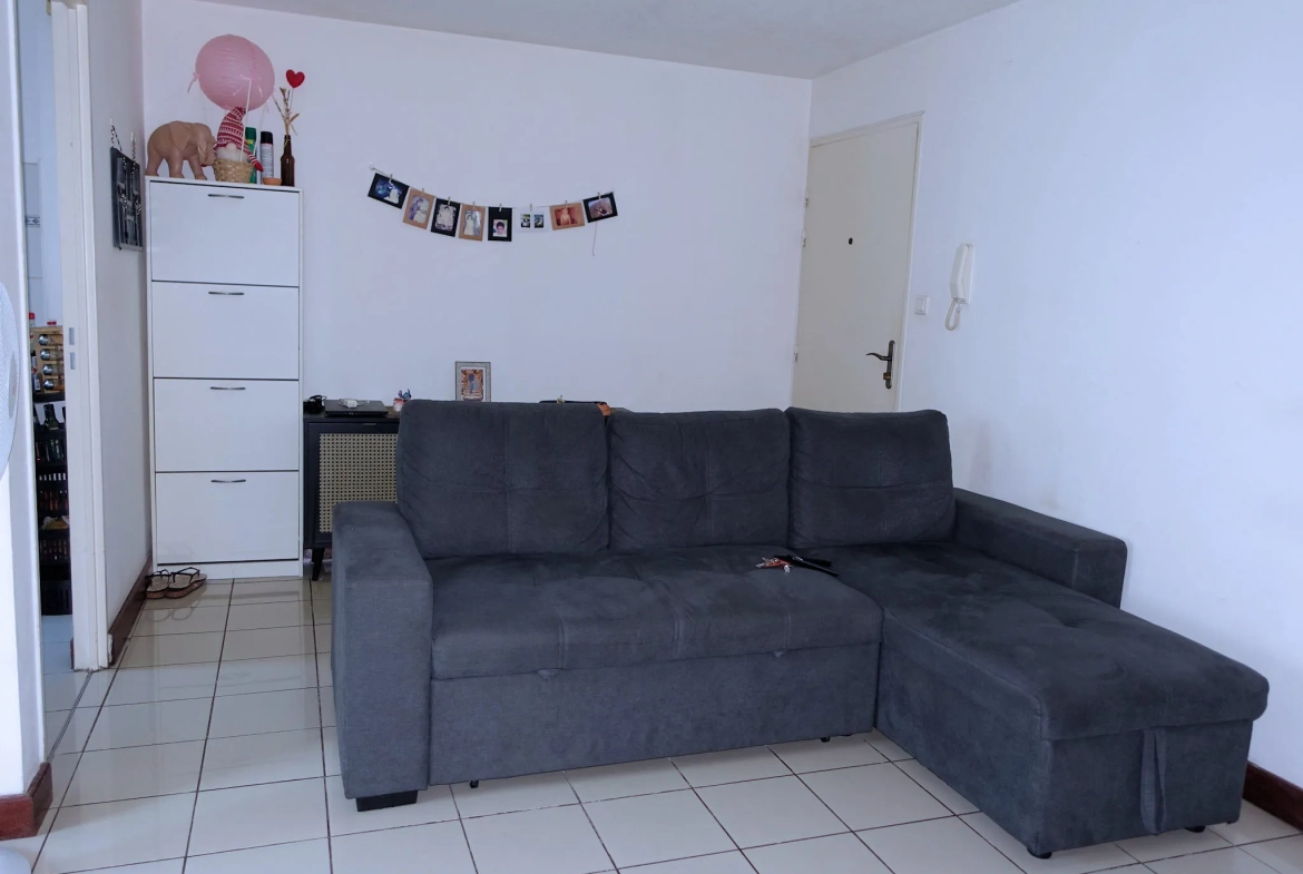 Appartement T2 de 44m² à Sainte Clotilde, Saint-Denis avec parking et bail en cours 