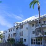 Appartement T2 de 44m² à Sainte Clotilde, Saint-Denis avec parking et bail en cours