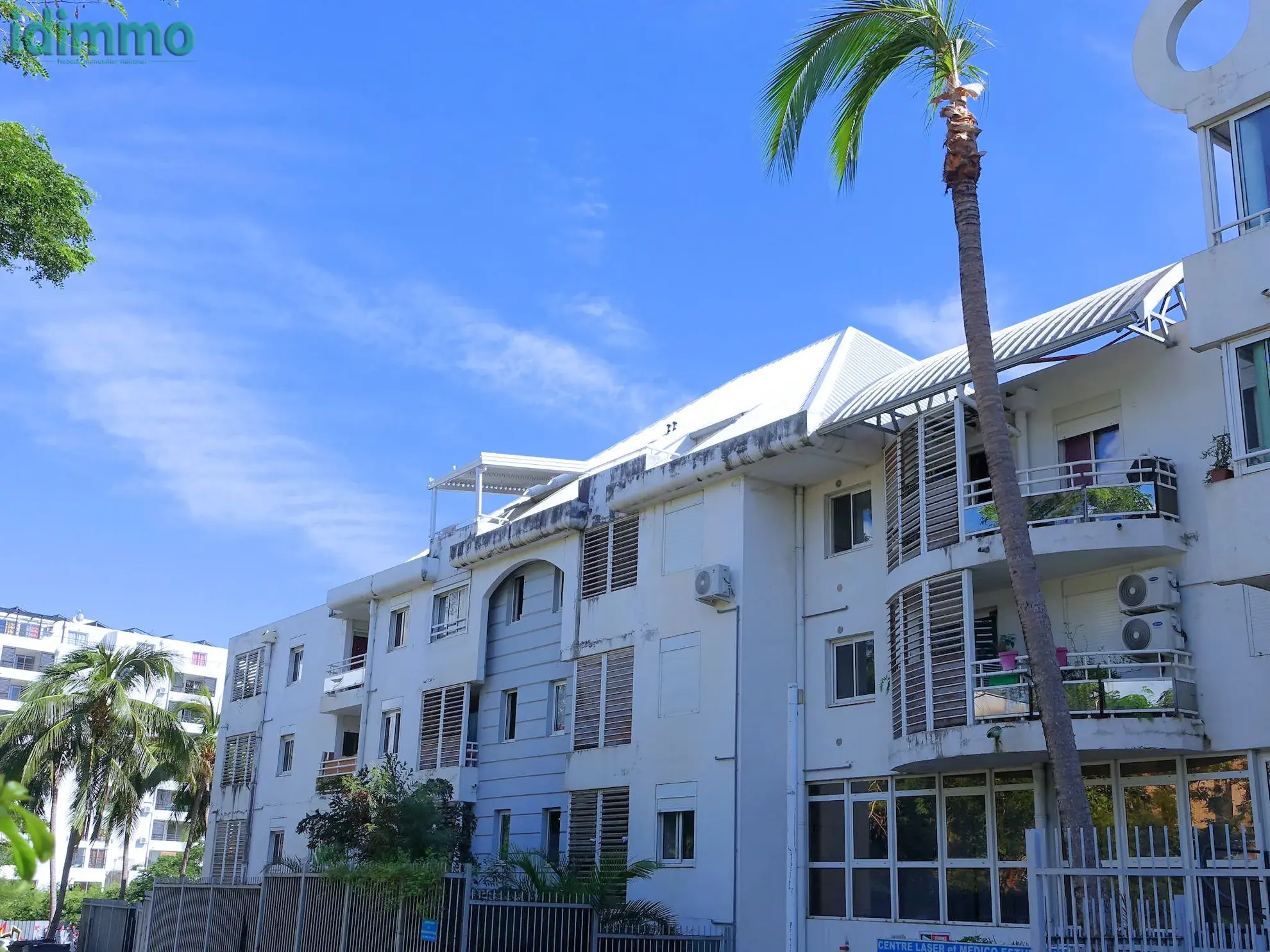 Appartement T2 de 44m² à Sainte Clotilde, Saint-Denis avec parking et bail en cours 