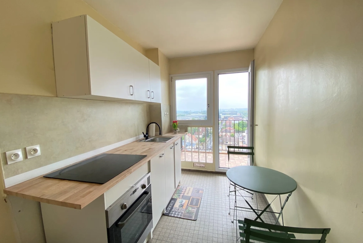 Appartement 3 pièces lumineux en centre-ville de Viry-Châtillon avec parking et cave 