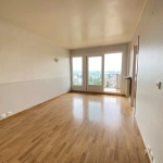 Appartement 3 pièces lumineux en centre-ville de Viry-Châtillon avec parking et cave