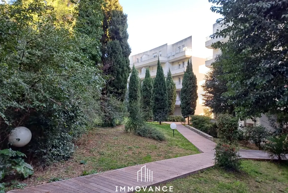 Appartement 2 pièces avec terrasse à Montpellier Aiguelongue - Vue nature et parking 