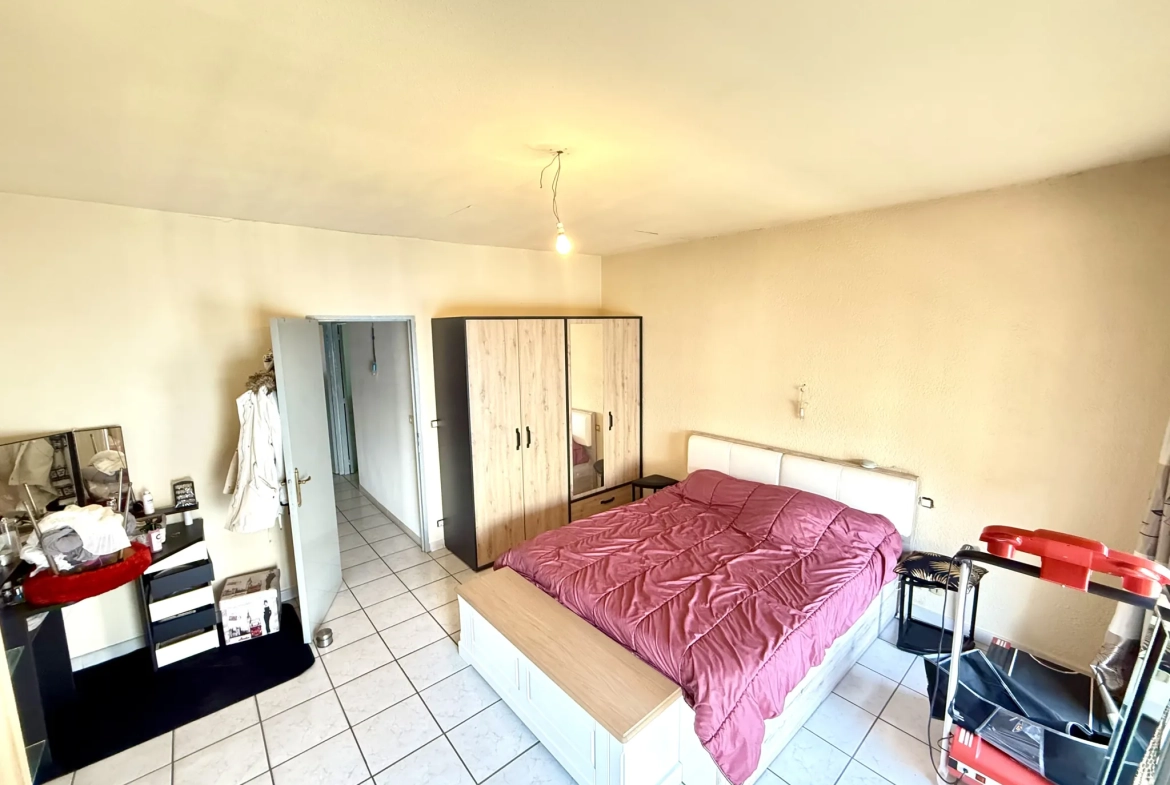 Maison T4 à Perpignan avec Cour et Double Garage - Quartier Saint-Assiscle 