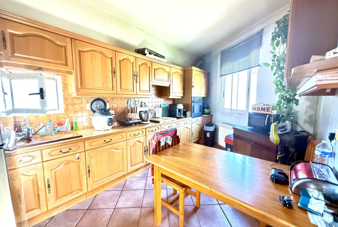 Maison T4 à Perpignan avec Cour et Double Garage - Quartier Saint-Assiscle 