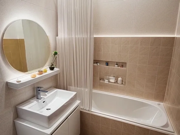 Appartement de 44 m² à Lyon 8, potentiel de rénovation, proximité transports et commerces 