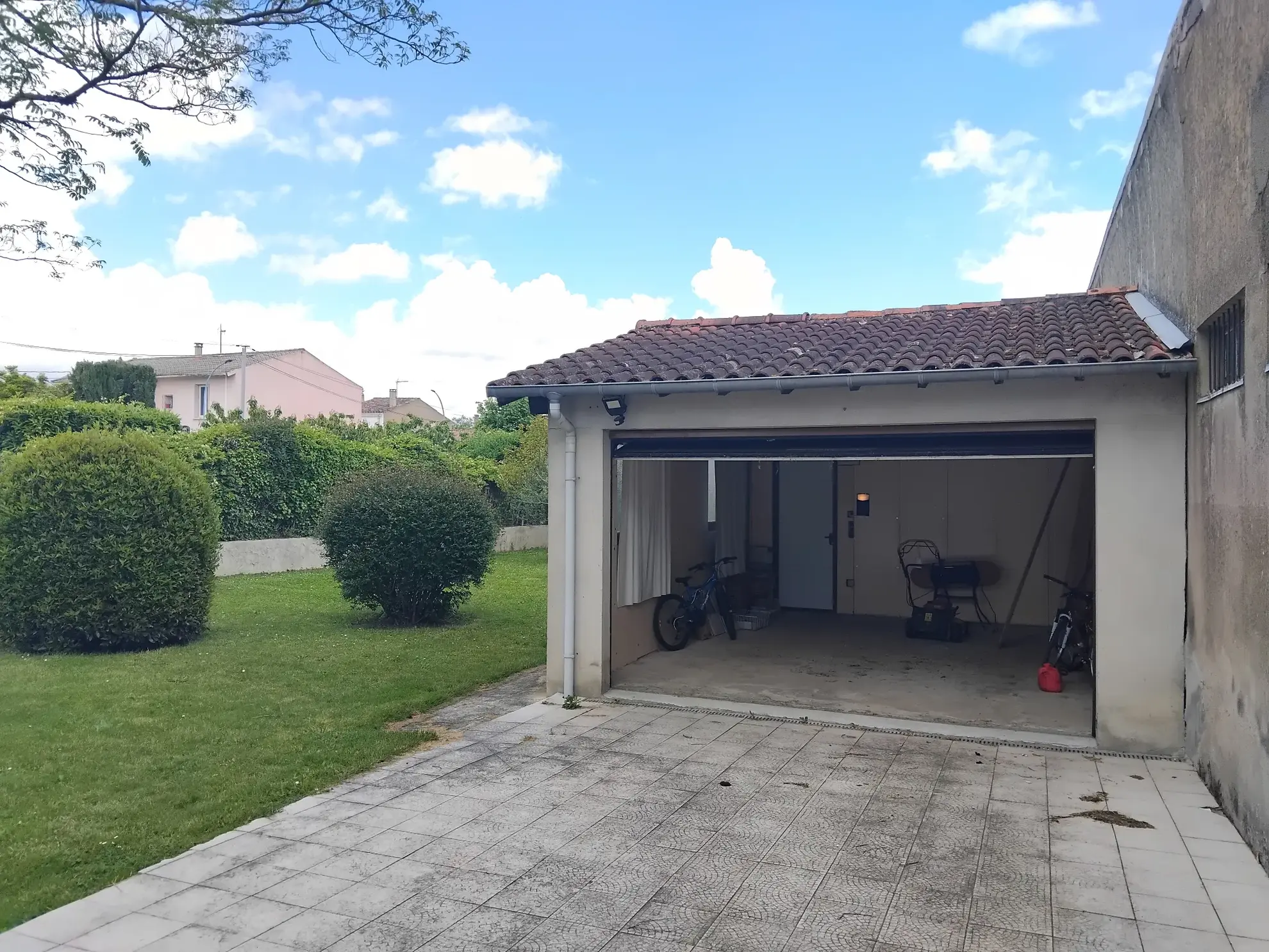 Maison de plain-pied à vendre à Castres, secteur Travet avec jardin et garage 