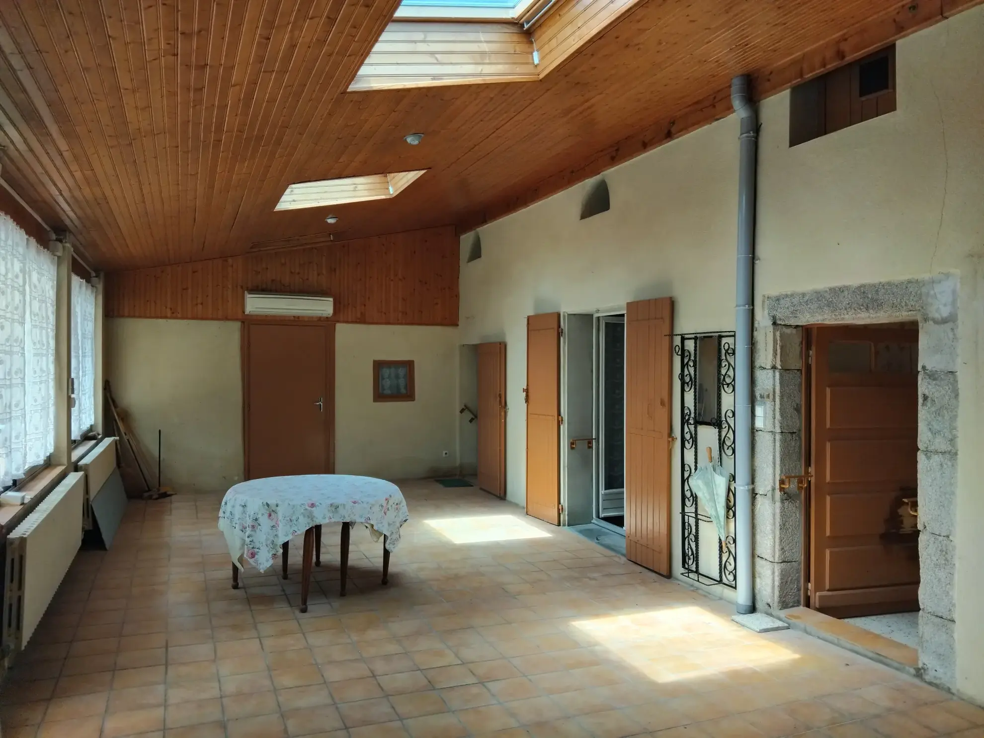 Maison de plain-pied à vendre à Castres, secteur Travet avec jardin et garage 