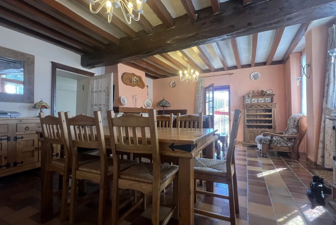 Belle maison avec vue imprenable sur le Vézelien à Chamoux 