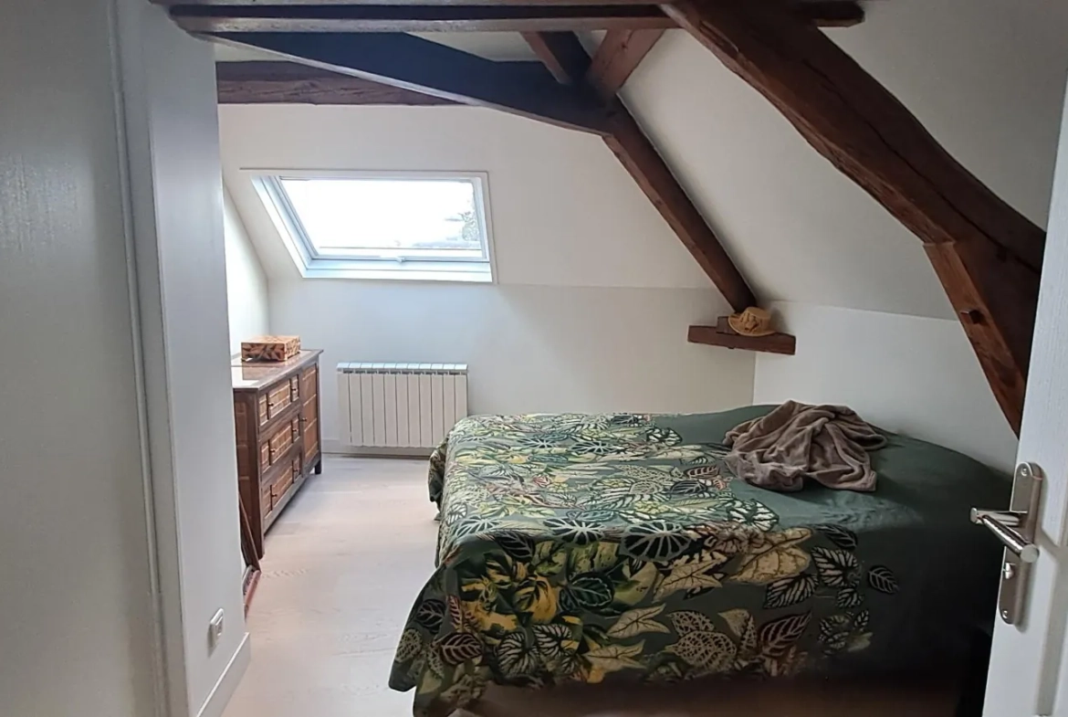 Appartement F3 lumineux avec parking en plein centre-ville de Dourdan 