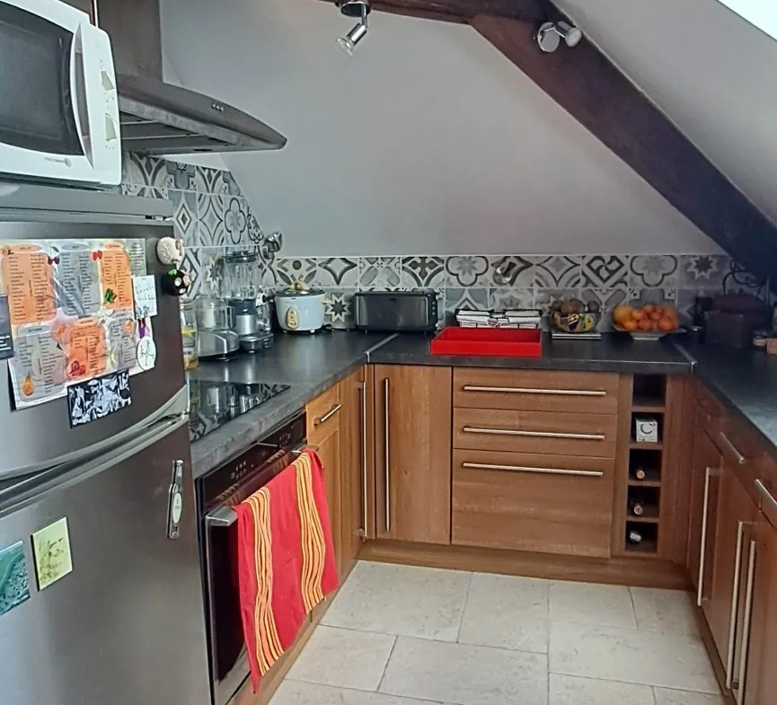 Appartement F3 lumineux avec parking en plein centre-ville de Dourdan 