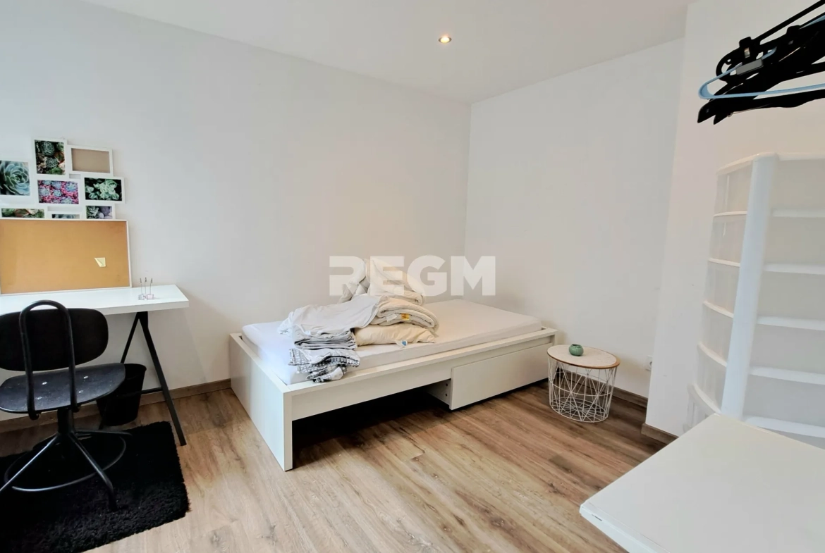 Appartement T5 en Hypercentre de Pau à Vendre avec Rendement de 7% 
