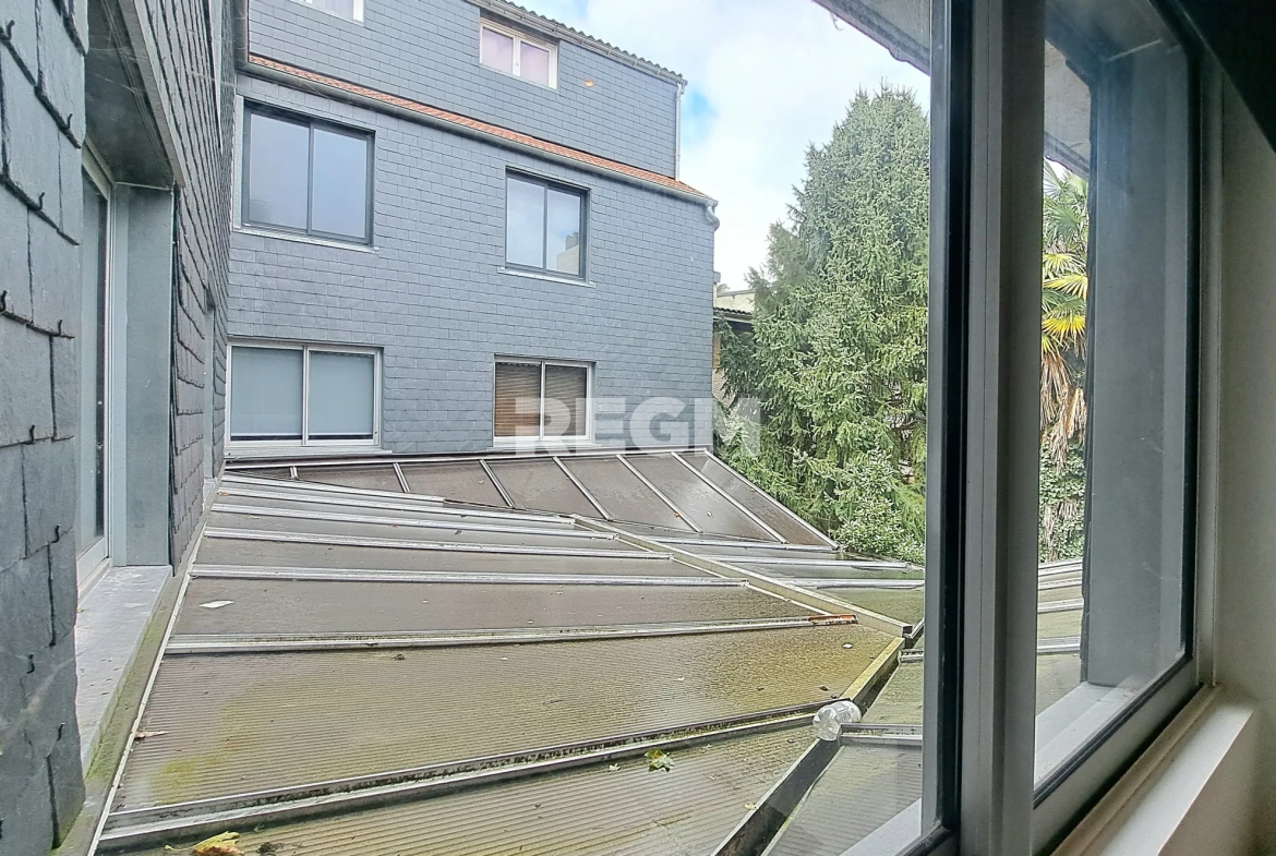 Appartement T5 en Hypercentre de Pau à Vendre avec Rendement de 7% 