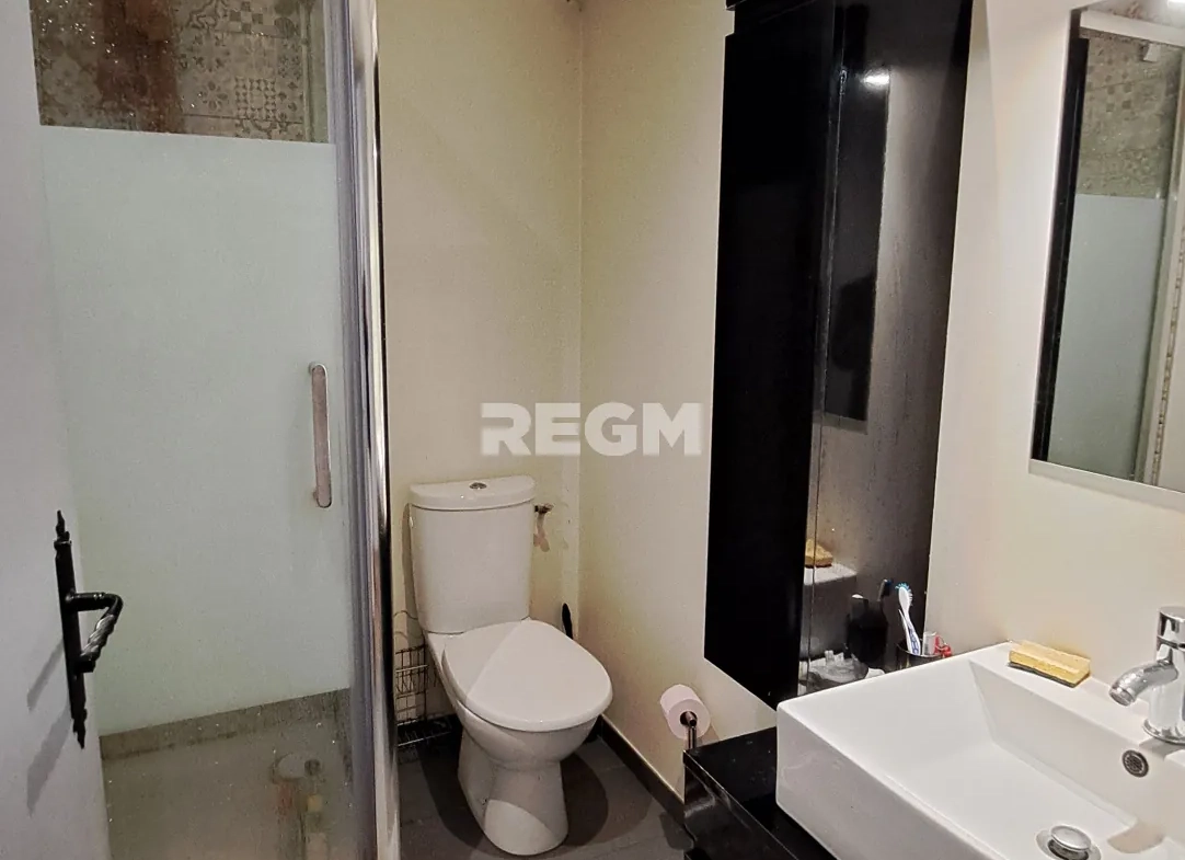 Appartement T5 en Hypercentre de Pau à Vendre avec Rendement de 7% 