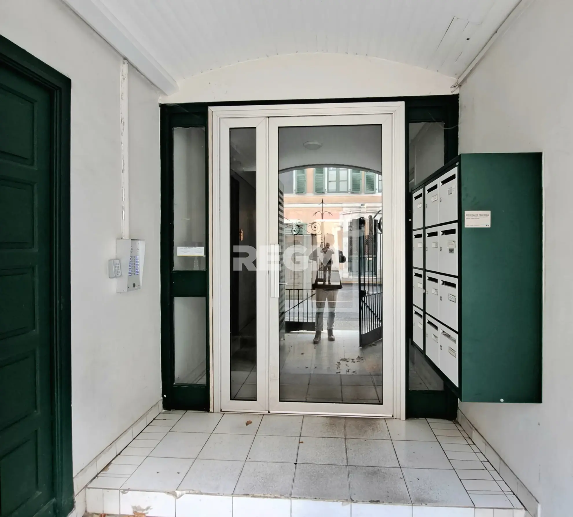 Appartement T5 en Hypercentre de Pau à Vendre avec Rendement de 7% 