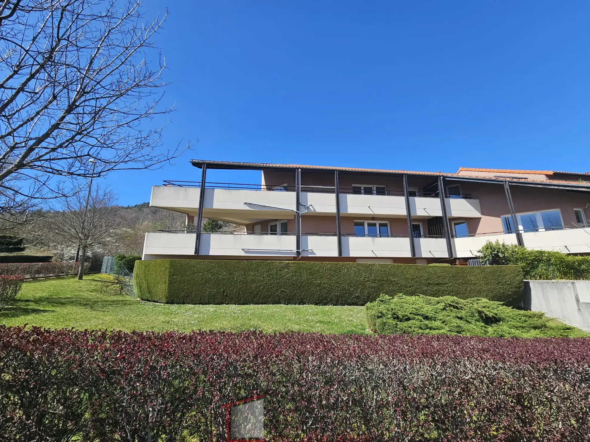 Bel appartement T4 avec terrasse, garage et prestations modernes à Chamalieres 
