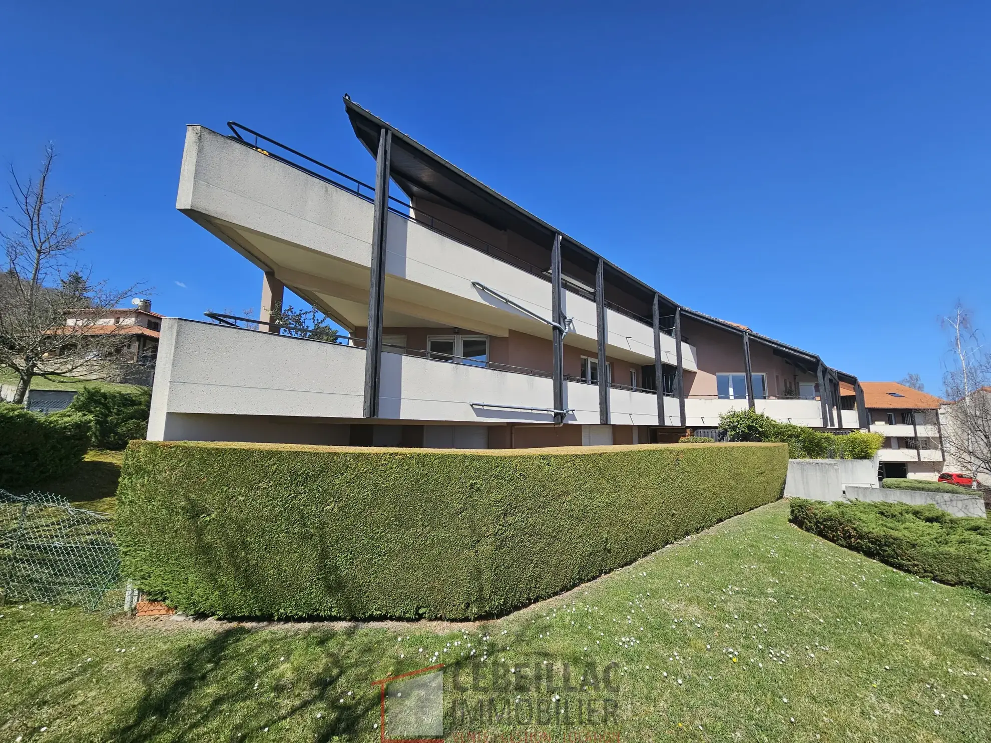 Bel appartement T4 avec terrasse, garage et prestations modernes à Chamalieres 
