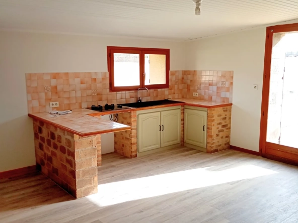 Maison en pierre avec piscine à Bazas - Spacieuse et rénovée 