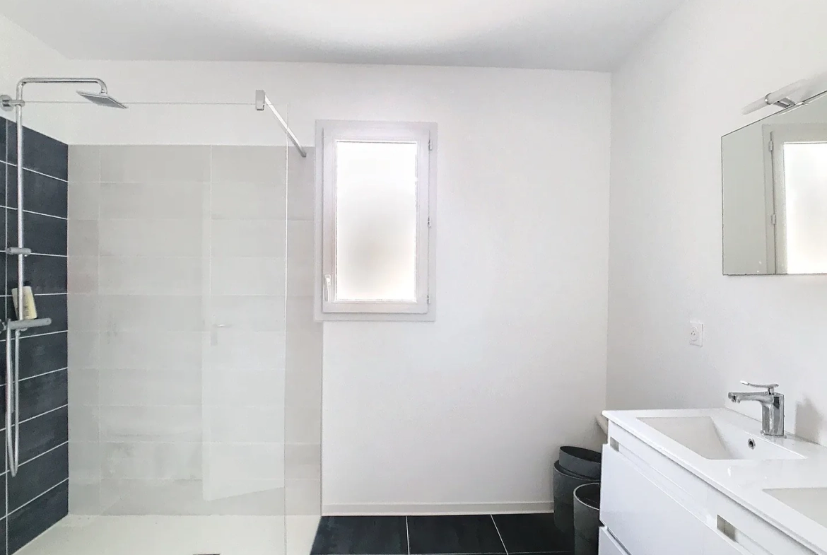 Maison à Colombiers avec piscine, terrasse et résidence sécurisée en vente 
