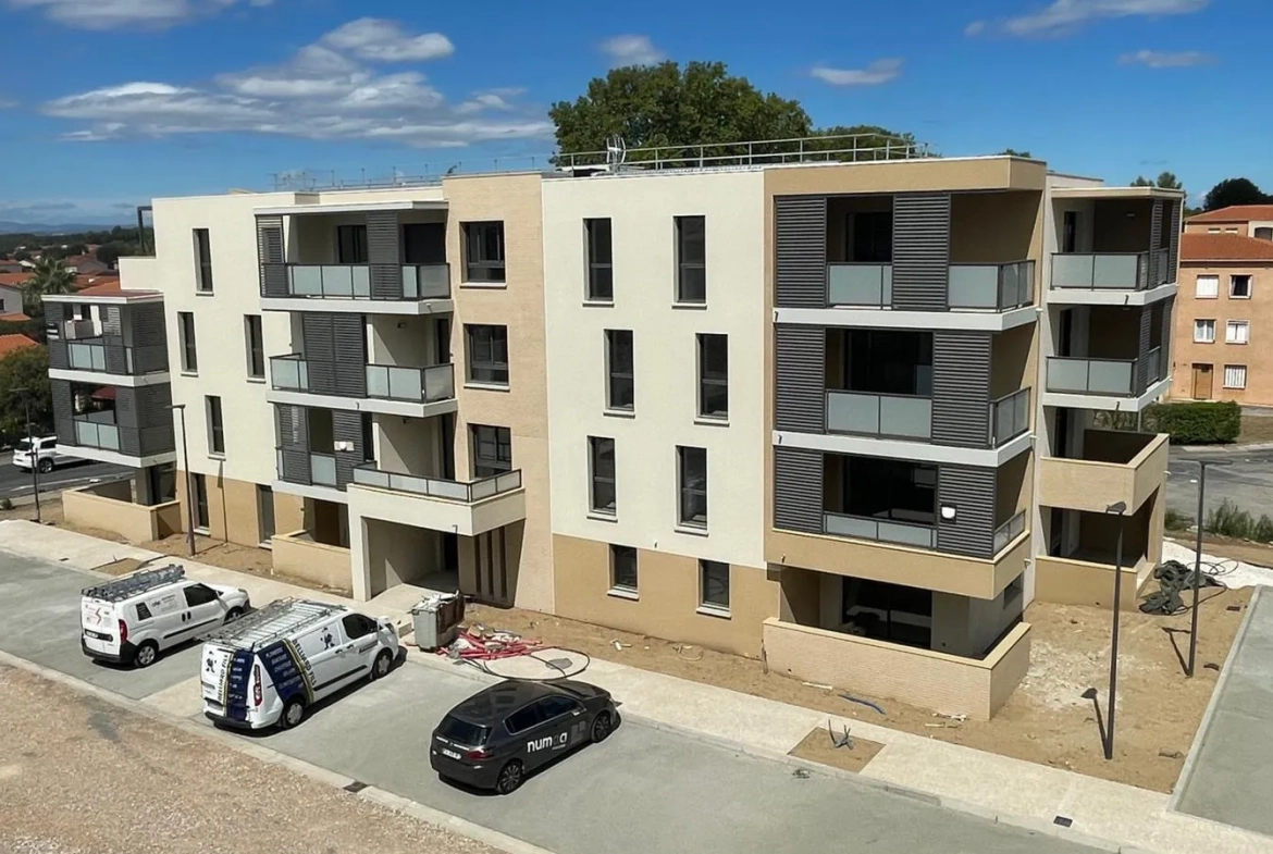 Appartement T2 moderne à Elne avec terrasse et stationnement en vente 