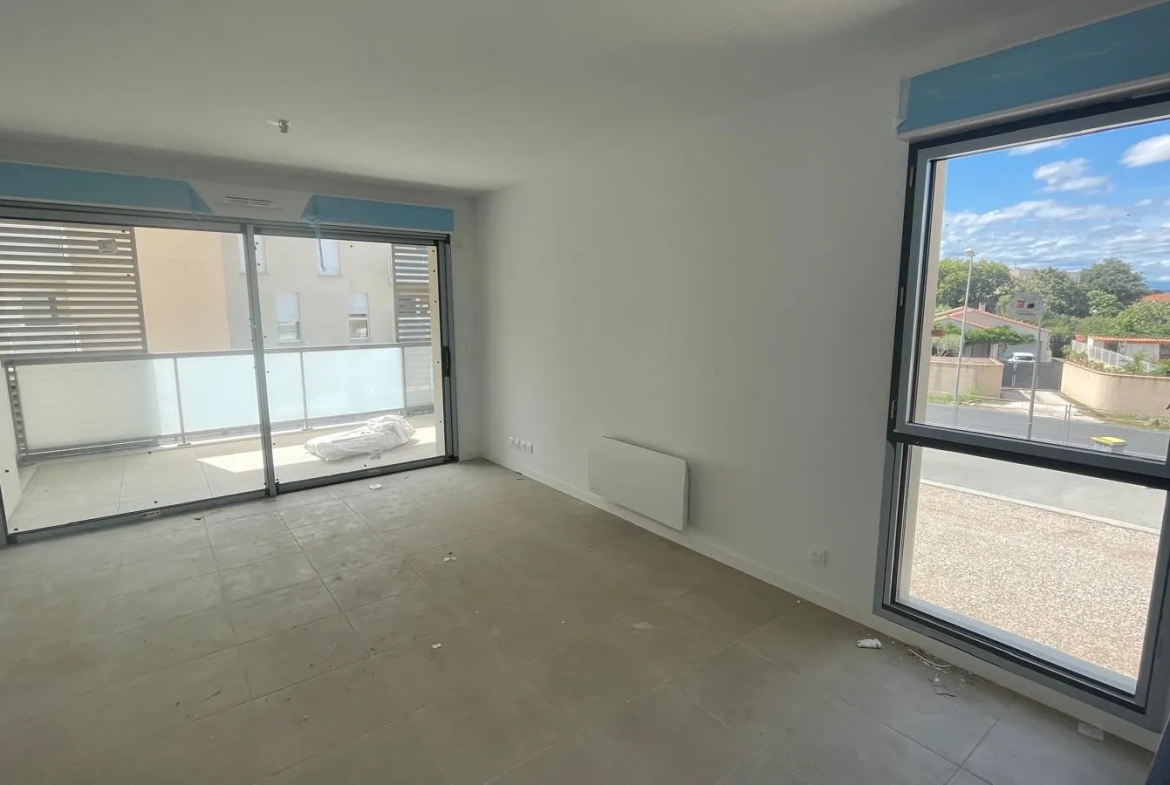 Appartement T2 moderne à Elne avec terrasse et stationnement en vente 